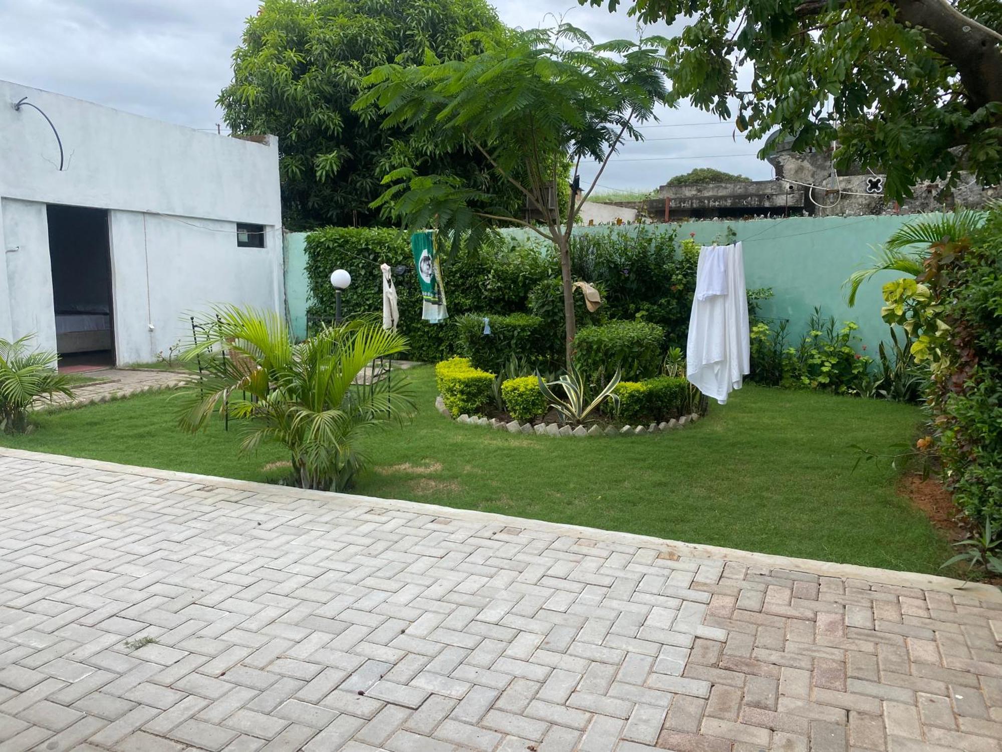 Aeropark Residencial Hostel Maputo Exterior photo