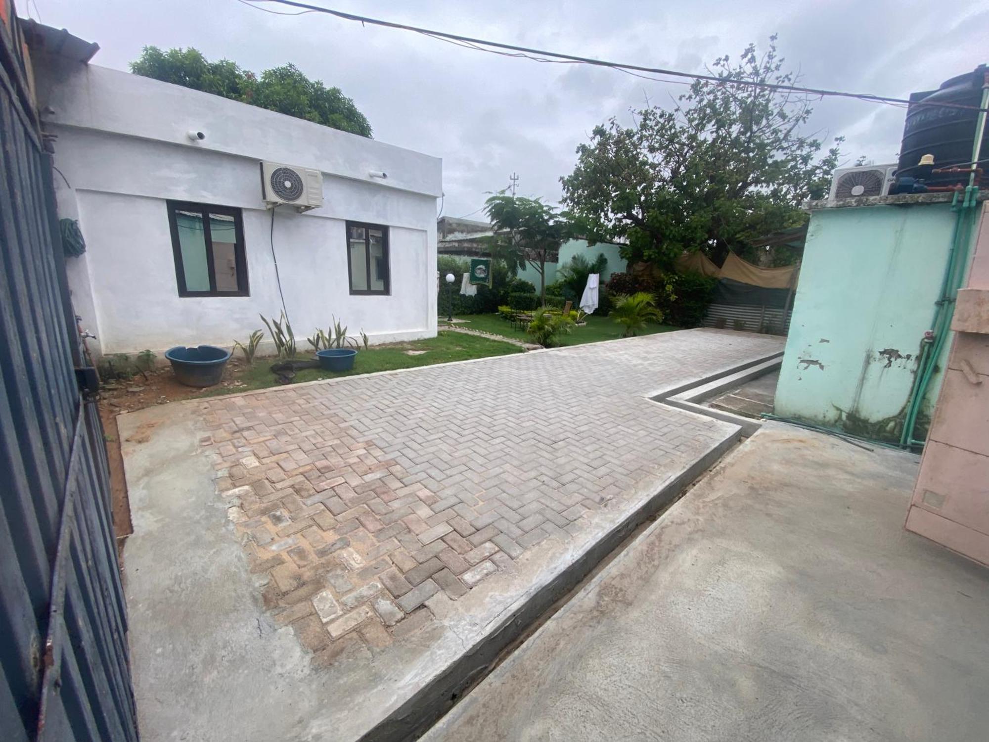 Aeropark Residencial Hostel Maputo Exterior photo